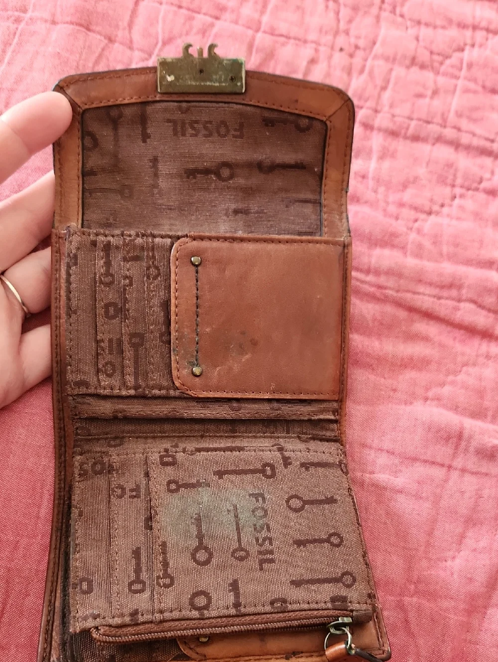 Vintage Classic Fossil Women's Tan & Brown Leather Compact Wallet - Picture 4 of 13